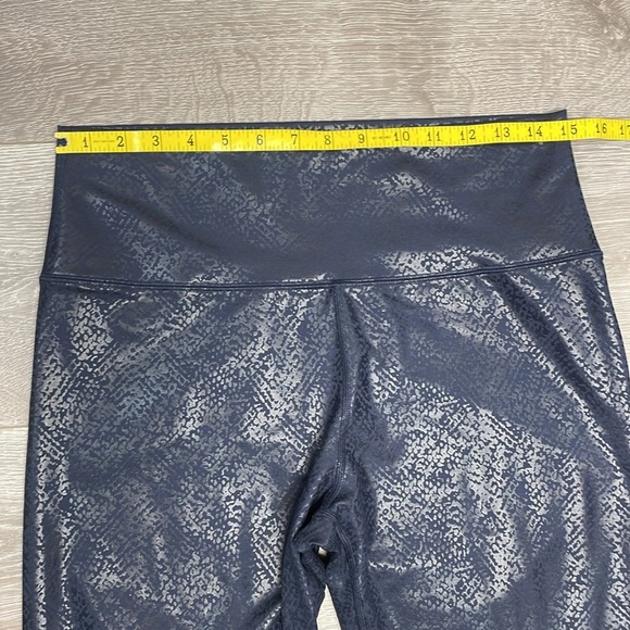 NWOT Offline By Aerie The Hugger High Waisted Crackle Leggings Navy Blue XL - Picture 8 of 15